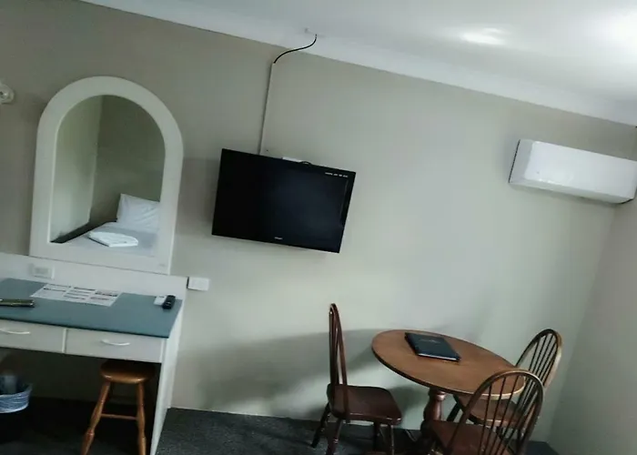 Excelsior Motor Inn
